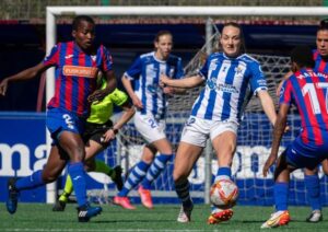 Hannah Keane anotó los dos goles del Sporting en Éibar. / Foto: www.lfp.es.