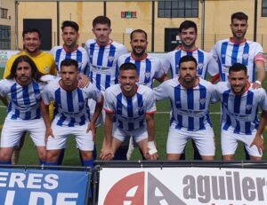 El Bollullos afronta su compromiso con el Chiclana con la única idea de ganar. / Foto: @bollulloscf1933.