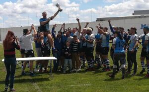 Alegría tras el triunfo del CR Tartessos Huelva y su ascenso a la Primera Andaluza de Rugby.