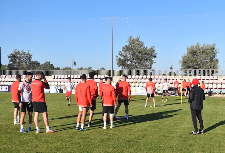 El Cartaya ha preparado con muchas ganas el partido de este domingo ante el Tomares. / Foto: @AD_Cartaya.