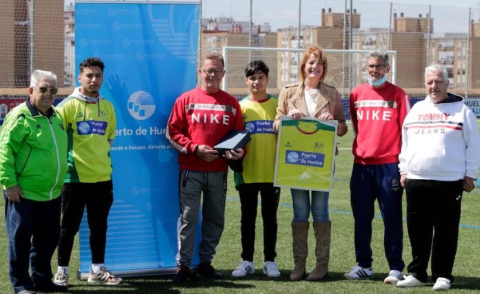 El respaldo del Puerto de Huelva servirá para apoyar la participación de los equipos de la institución en la 3ª Andaluza, en las categorías Juvenil, Cadete e Infantil.