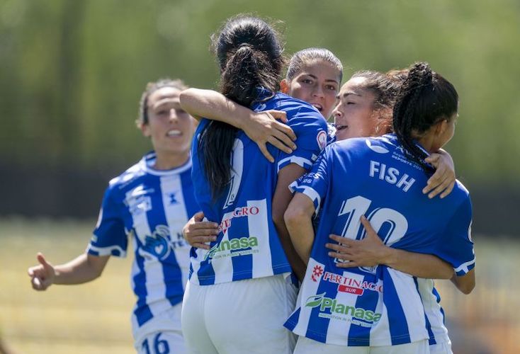 Las jugadoras de Sporting celebran el gol de Mayra Ramírez, que supuso el empate. / Foto: www.lfp.es.