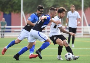 Un Bollullos con moral tras ganar en Sevilla al Atlético Central recibe el domingo al Guadalcacín. / Foto: @ClubAtlCentral.