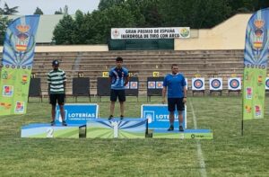 El joven Cristóbal, arquero de la categoría Cadete, compitió de forma magistral.