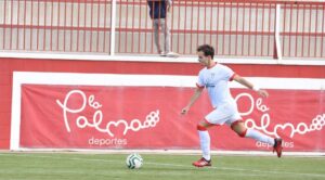 Jaime Roales, jugador de La Palma, durante un partido. / Foto: David Limón.