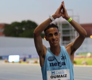 Ouassim Oumaiz, con 13:06.74, aparte de lograr los pases mundialista y europeo, se convierte en el líder español del año. / Foto: @atletismoRFEA.