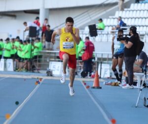 El croata Filip Pravdica venció en longitud, donde no pudo brillar el onubense Héctor Santos. / Foto: @atletismoRFEA. 