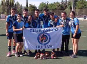 Algunos de los componentes del Club Asirio Huelva en el evento celebrado en Jaén. / Foto: @clubasirio.