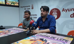 Un momento de la presentación del torneo de balonmano playa que reunirá en Lepe a más de 1.000 deportistas.