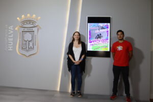 María Teresa Flores y Sebastián Castañeda, durante la presentación del evento en el Ayuntamiento de Huelva.