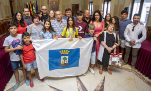 En la recepción en el Ayuntamiento María Ramos ha estado arropada por su familia y representantes del Club Deportivo Marismas del Polvorín.