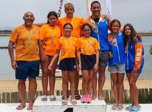 Deportistas del CN Huelva en el podio en la prueba celebrada en Faro.