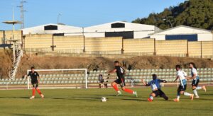 El Cartaya, representante onubense que repite en Tercera, comenzará la competición en el feudo del Ayamonte. / Foto: @AD_Cartaya.