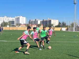 Nuevo test de preparación para el Recre, este martes en Villanueva de las Cruces. / Foto: @recreoficial.