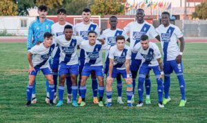 Formación de salida del Recre en el Blas Infante de Ayamonte. / Foto: @recreoficial.