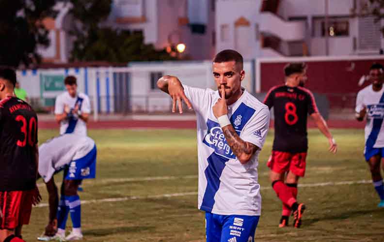 El Recre acuerda la rescisión del contrato de Juanito Sánchez. / Foto: @recreoficial.