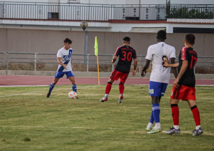 El Recre juega este sábado ante el Villanovense su último partido de la pretemporada. / Foto: Fran Álvarez / @recreoficial.