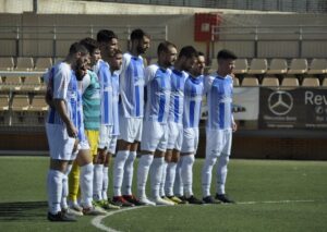 El Bollullos, preparado para sacar adelante su partido ante el Ceuta B. / Foto: @bollulloscf1933.