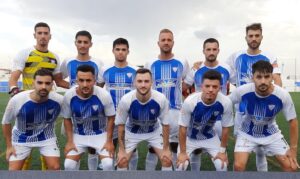 Formación inicial del Bollullos en su partido ante el Sevilla CF. / Foto: @bollulloscf1933.