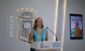 María Teresa Flores, concejala de Deportes, en la presentación de la VI Feria del Deporte que tendrá lugar en Huelva este fin de semana.