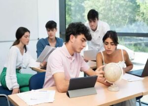 estudiantes de Secundaria, Bachillerato, FP y Adultos