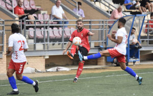 Triunfo muy trabajado del Ayamonte ante el Ceuta B. / Foto: J. L. Rúa.