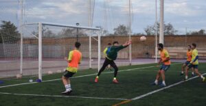 Los jugadores cartayeros han trabajado duro durante esta semana preparando el partido ante el Conil. / Foto: @AD_Cartaya.