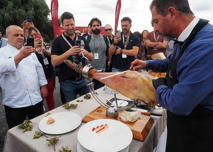 'Destapa el Andévalo' muestra lo mejor de la gastronomía de esta comarca onubense a prestigiosos chefs en el marco de 'Bi-nómico' 