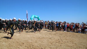 Alrededor de unos 400 deportistas tomaron parte en el V Triatlón 'DoubleTree by Hilton Islantilla Beach Golf Resort’.