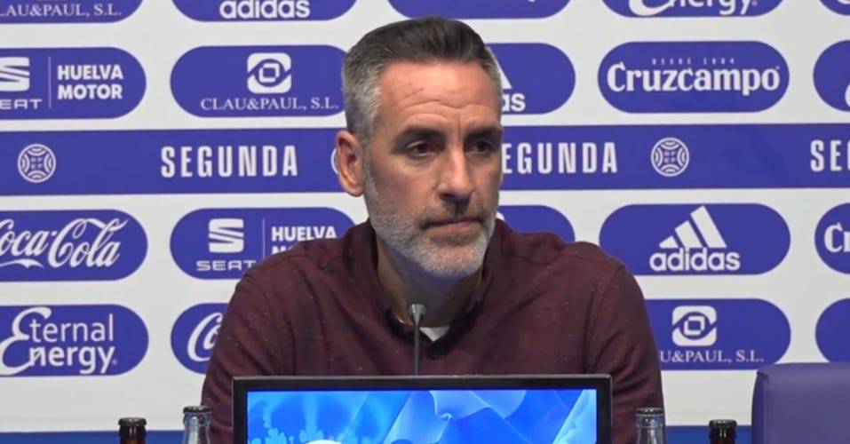 Abel Gómez durante la rueda de prensa de este viernes en la previa del partido ante el Mar Menor. / Foto: G. N.