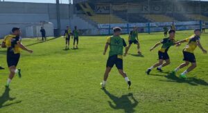 Los jugadores del San Roque ultiman los detalles para su compromiso del domingo ante el Getafe en la Copa del Rey. / Foto: @SanRoqueLepe.