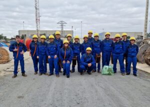 Alumnos del IES Pintor Pedro Gómez reciben formación en redes eléctricas