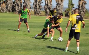 El San Roque prepara con ganas su partido de este domingo ante el Utrera. / Foto: @SanRoqueLepe.