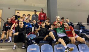 Cristina Teruel -fila inferior, segunda por la derecha-, junto a los demás representantes españoles en el Torneo Internacional Junior de Portugal. / Foto: @BadmintonESP.