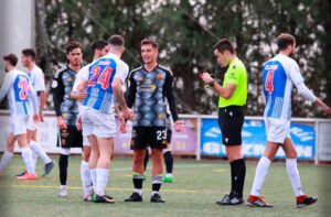 La victoria lograda ante el Xerez Deportivo ha supuesto un impulso anímico para el Bollullos. / Foto: @XerezCD_OFICIAL.