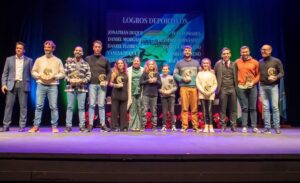 Algunos de los galardonados por sus Logros Deportivos en la Gala del Deporte de Punta Umbría.