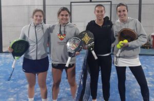 Pleno del AVS La Volea en la final Absoluta del Master, con triunfo de Marta Barrera y Lucía García ante Raquel Segura y Carmen Castillón.