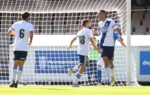 Con la moral tras ganar al Xerez DFC, el Recre afronta con optimismo su duelo del domingo ante el Vélez. / Foto: Manuel Aranda.