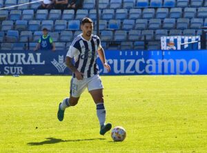 Adri Crespo se marcha al Xerez DFC tras acordar su salida con el Recre. / Foto: @recreoficial.