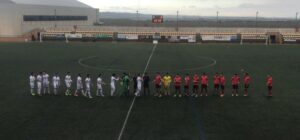 Prolegómenos del partido entre el Ayamonte y el Atlético Antoniano. / Foto: G. F. O.