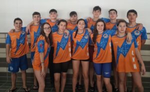 Componentes del Club Natación Huelva que han brillado en el Campeonato disputado en Cádiz. / Foto: @CNHUELVA.