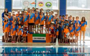 El Club Natación Huelva, campeón del XIV Trofeo San Sebastián de Escuelas de Natación.