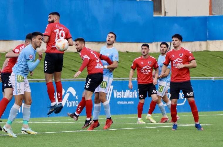 El Cartaya espera mejorar sus prestaciones fuera de casa para sorprender al Xerez Deportivo en Chapín.