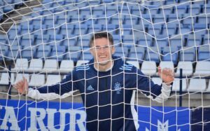 Sergio Chinchilla, nuevo jugador del Recre, en el estadio Nuevo Colombino. / Foto: @recreoficial.