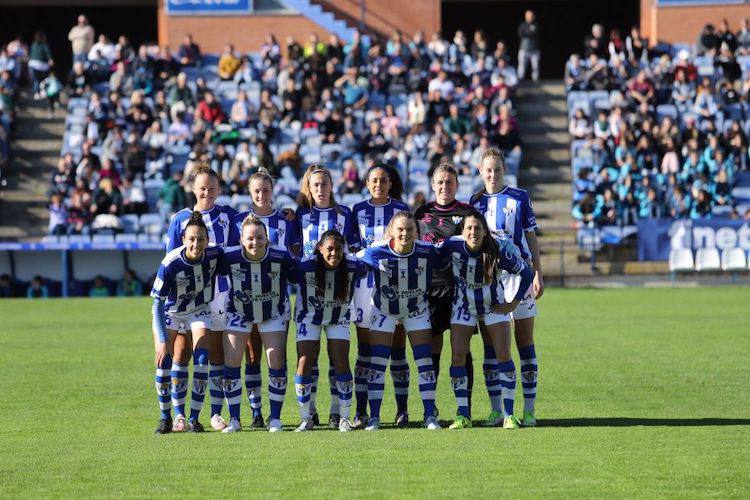 Formación de salida del Sporting de Huelva en su partido en el Nuevo Colombino ante el Barcelona. / Foto: www.lfp.es.