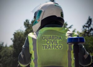 a Guardia Civil investiga a un conductor que circulaba a 198 km/h