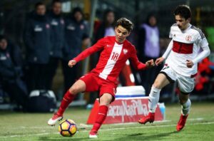 Hyjek, internacional Sub 19 con Polonia, ocupará ficha Sub 23 en el Recre y se formó en los escalafones inferiores del Atlético de Madrid. / Foto: Polska News.