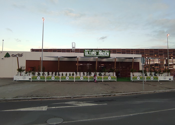 Último Andén, el nuevo punto de encuentro de los viajeros de la estación  Huelva-Término - Huelva Buenas Noticias