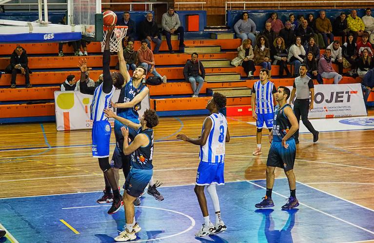 Tras ganar de manera cómoda al CB Cimbis, el Huelva Comercio Viridis espera más dificultades ante el Torta del Casar. / Foto: C. Verdier.