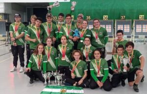 Componentes del equipo andaluz con los trofeos y medallas conquistados. / Foto: @clubasirio.